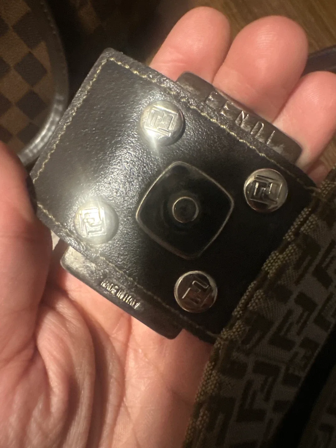 Fendi baguette Shoulder Bag image indicator(3)