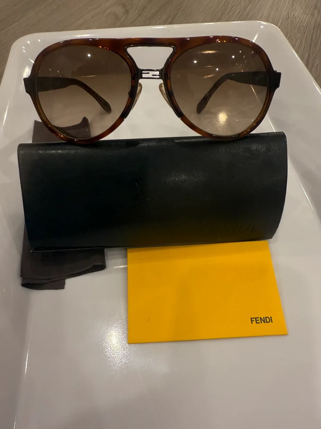Fendi Aviator Sunglasses image indicator(3)