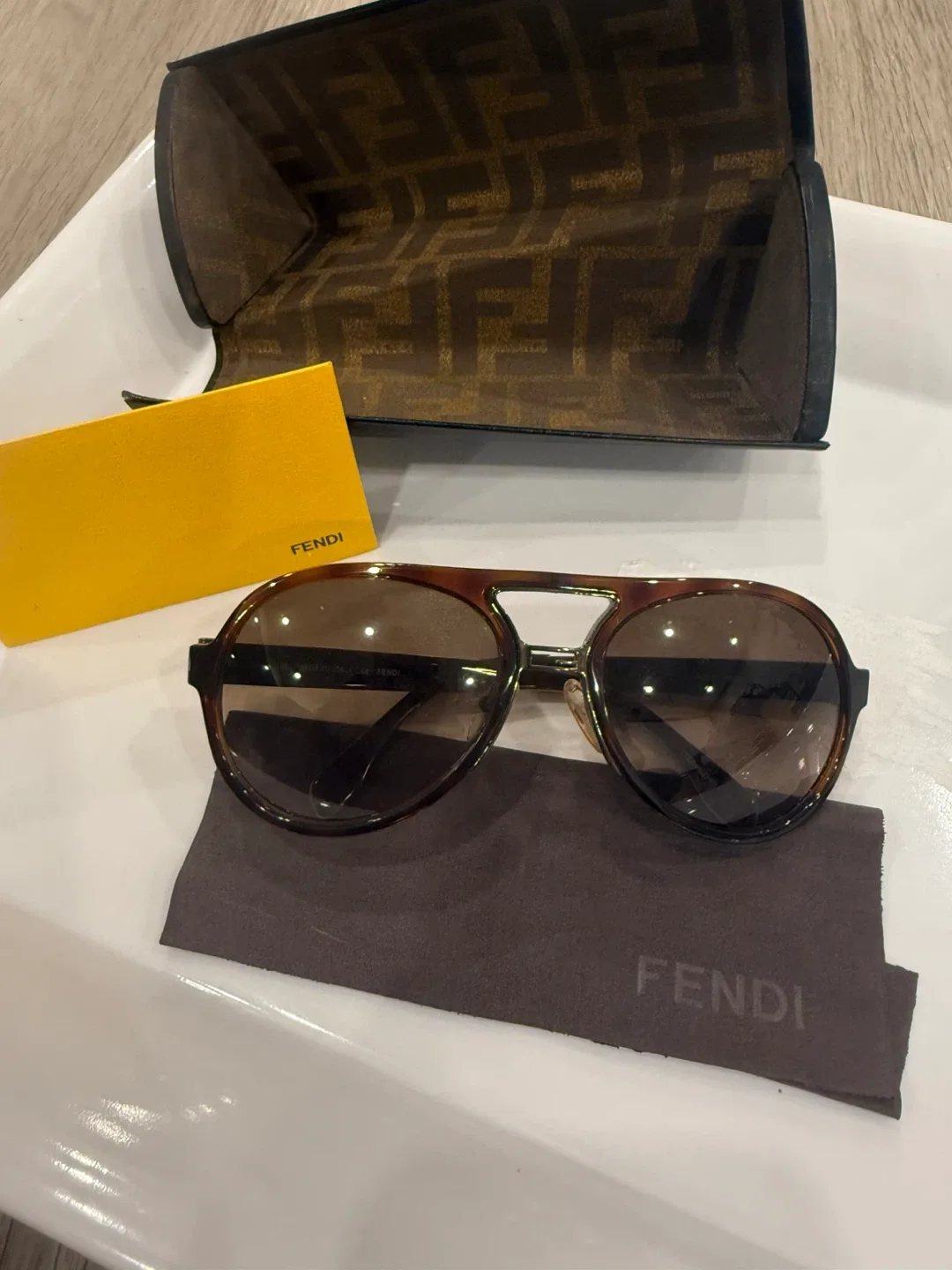 Fendi Aviator Sunglasses image indicator(2)