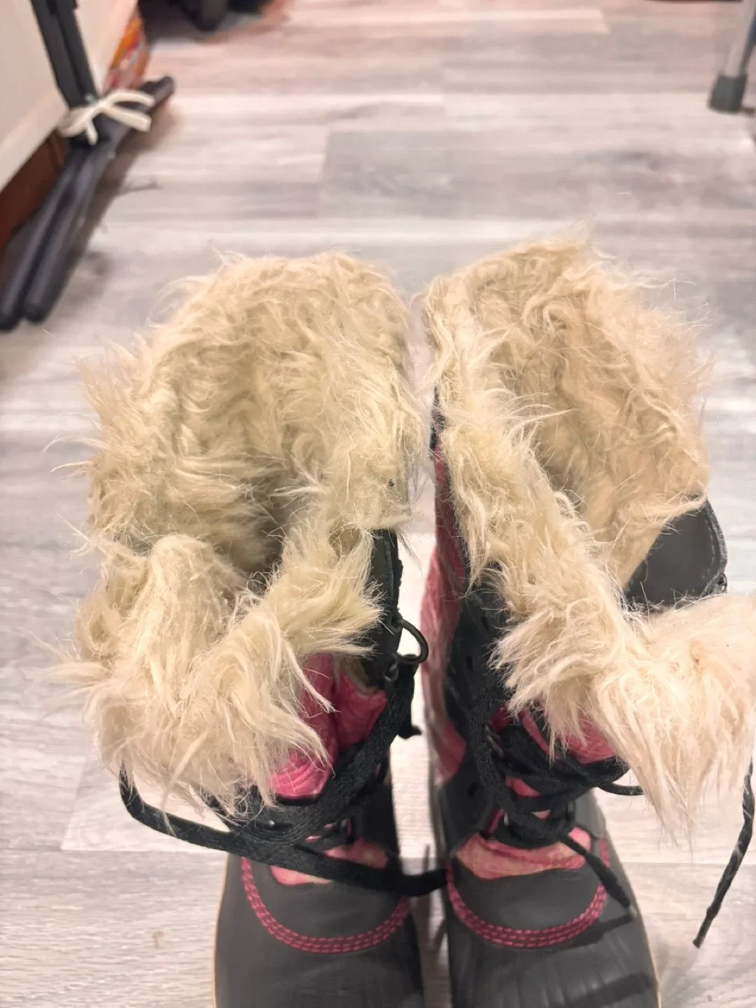 Sorel winter boots - size 3 image indicator(2)