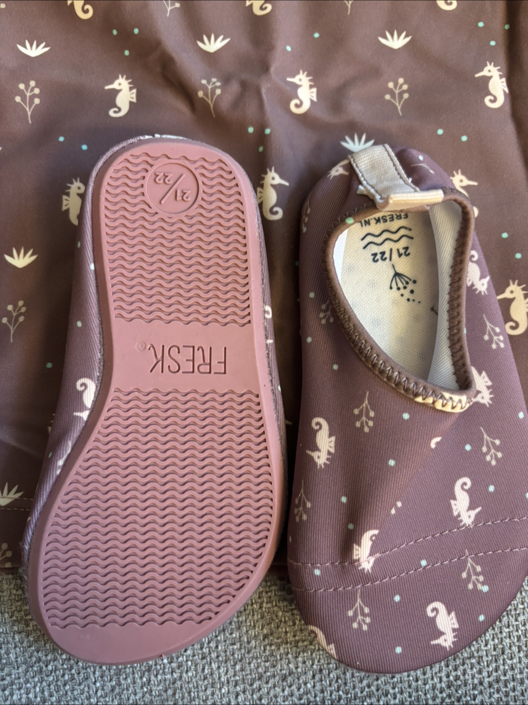 FRESK Swim Top & Swim Shoes - Size 1-2Y - photo 3
