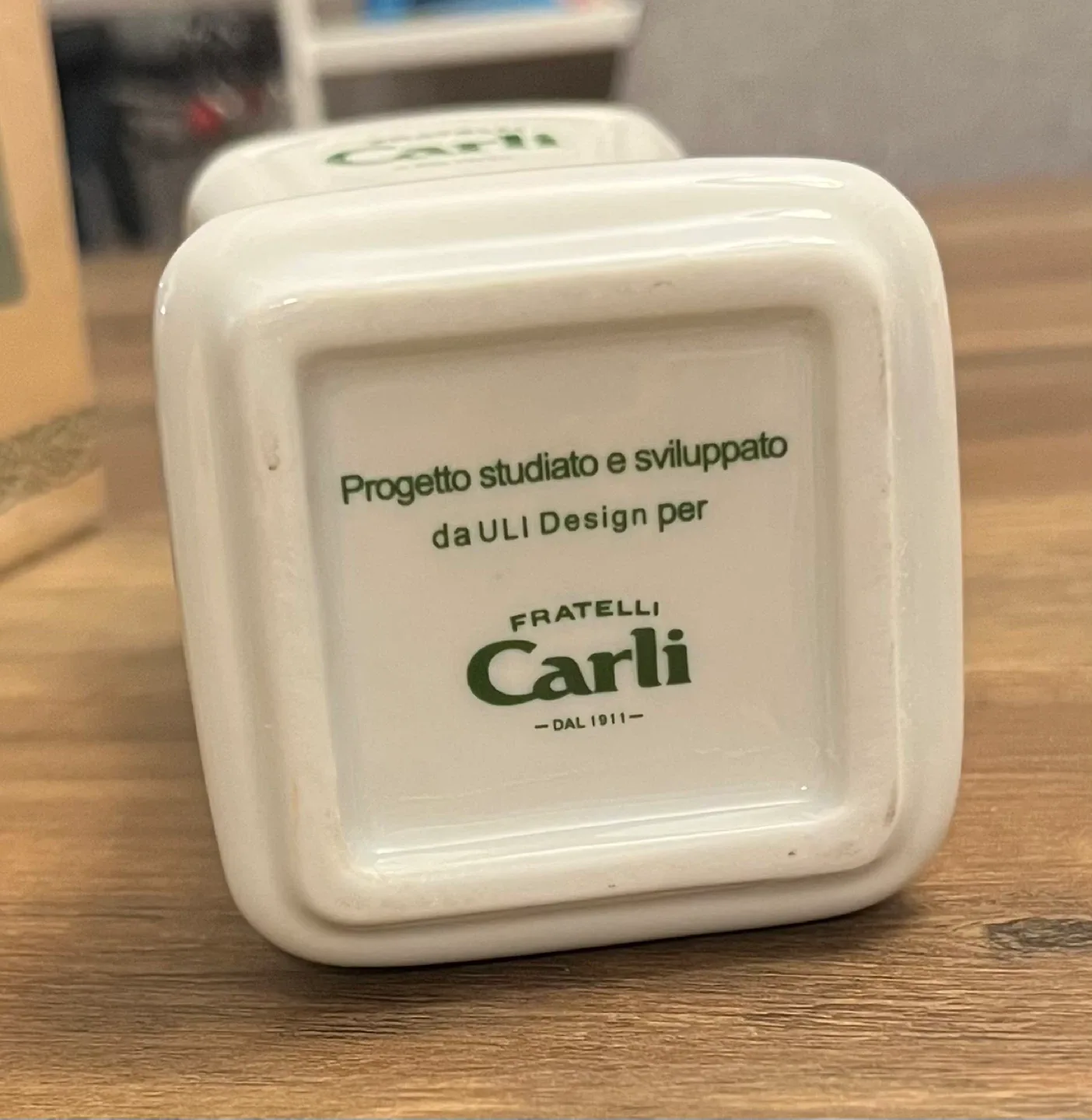 Fratelli Carli Olive Oil Dispenser - New in Box image indicator(4)