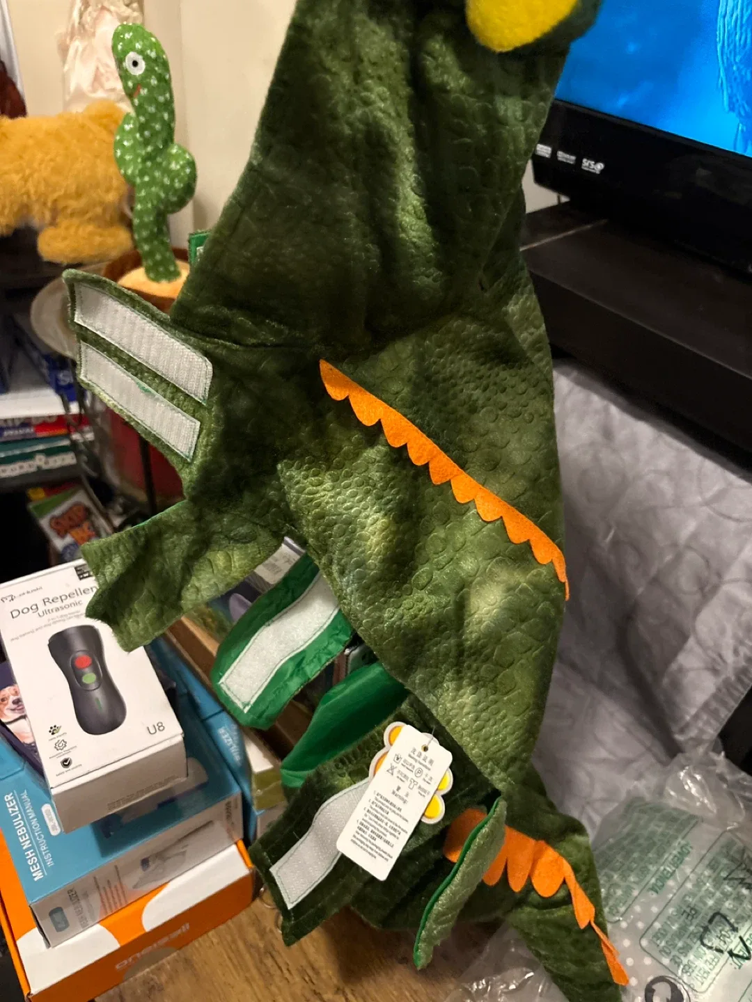 Dog Crocodile Costume - Size Medium image indicator(8)