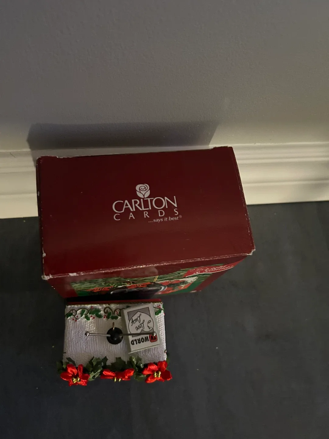 Carlton Cards Heirloom Collection Light & Sound Ornament image indicator(3)