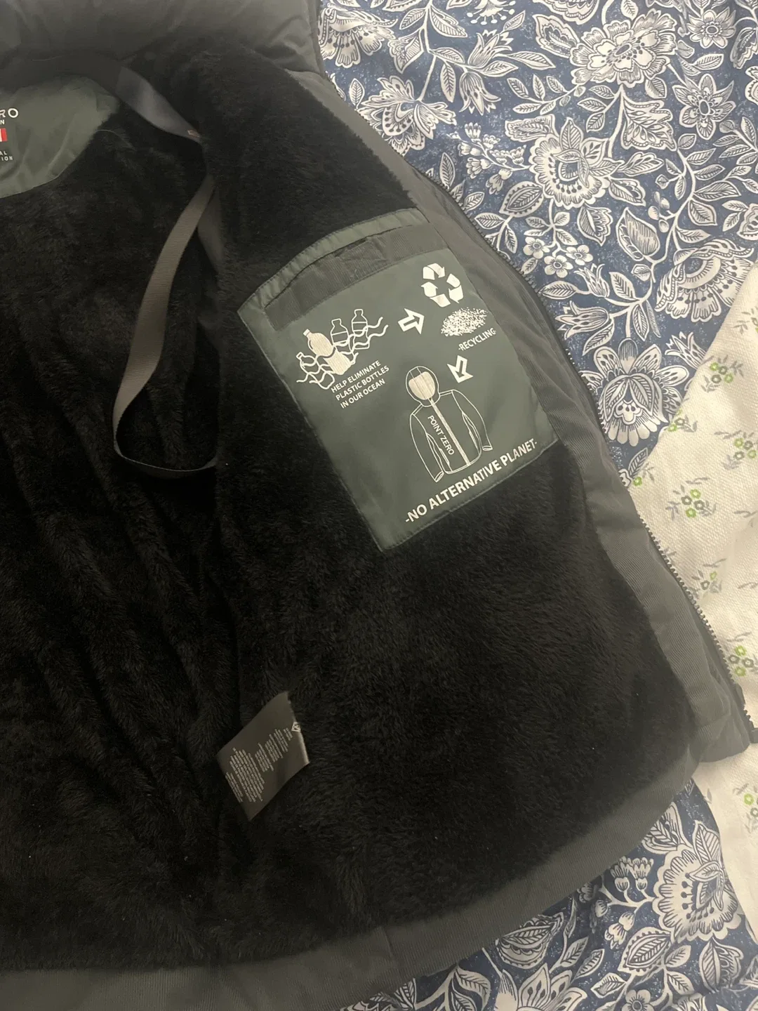 Point Zero Puffer Jacket image indicator(4)