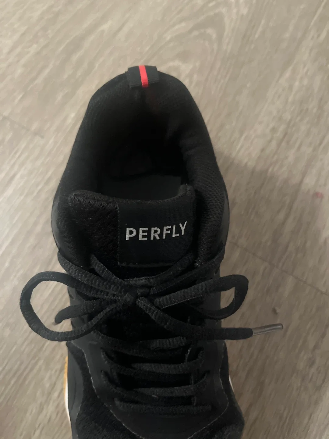 Perfly Black Badminton Shoes image indicator(2)