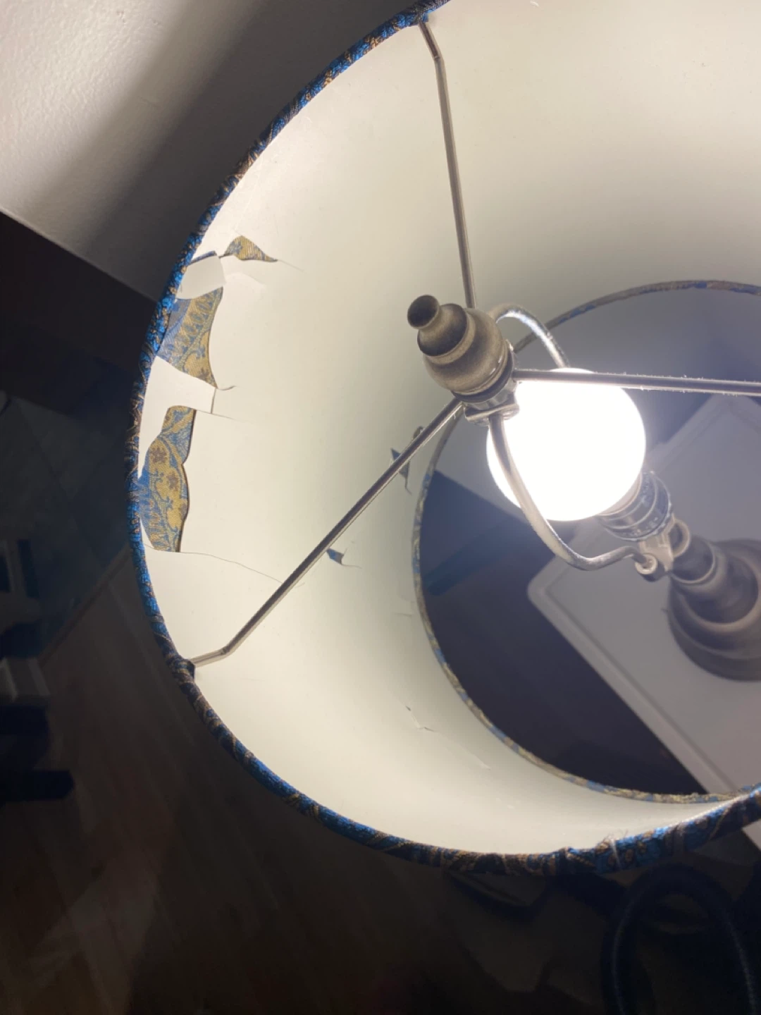 Pier 1 Lamp - photo 3
