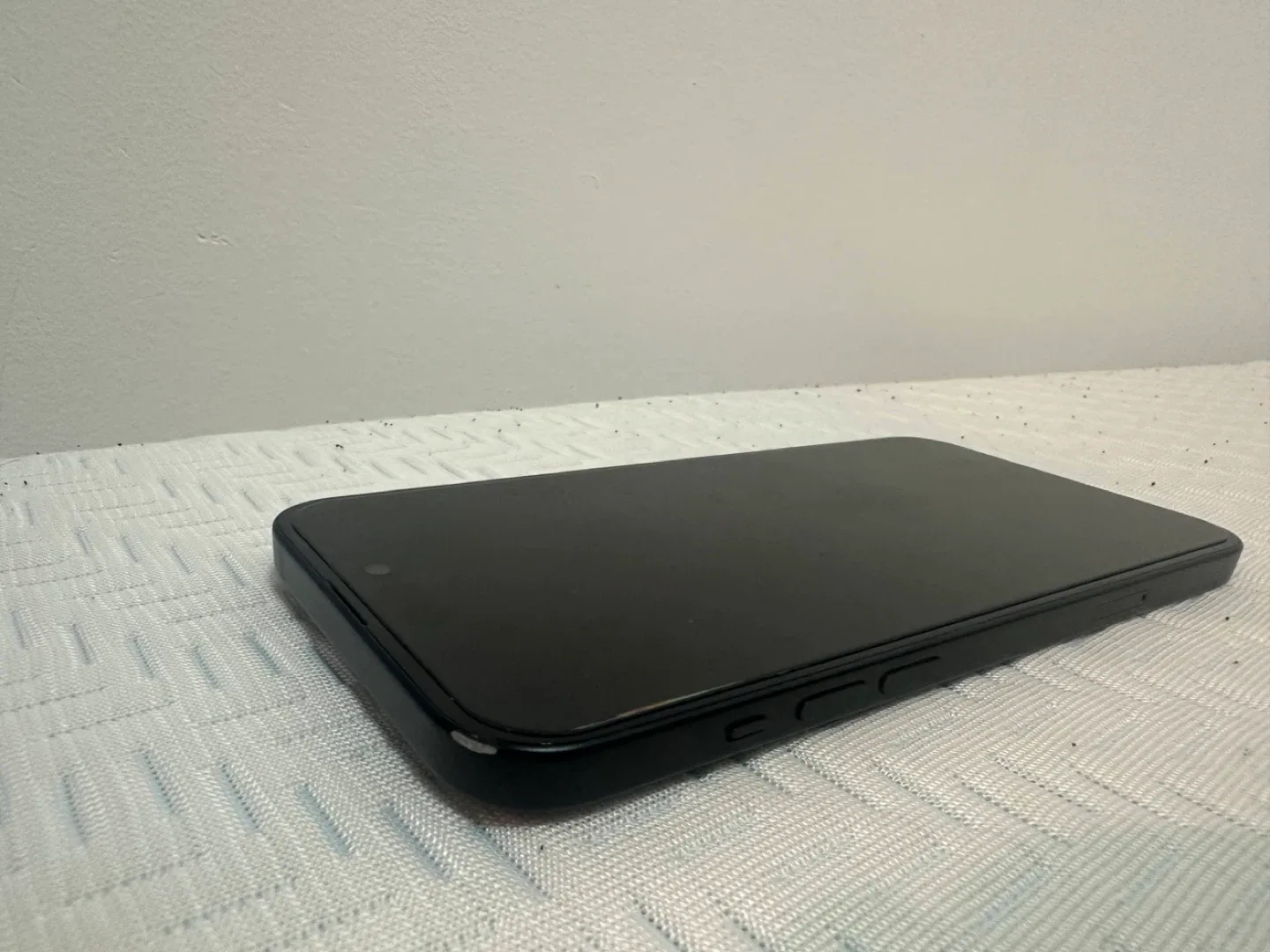 IPhone 15 plus -128 Gb image indicator(4)