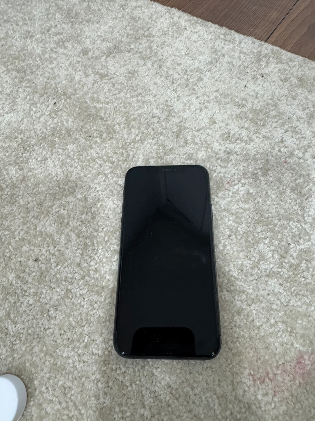 Iphone 11 pro unlocked  (64 gb) along with accessories - photo 3