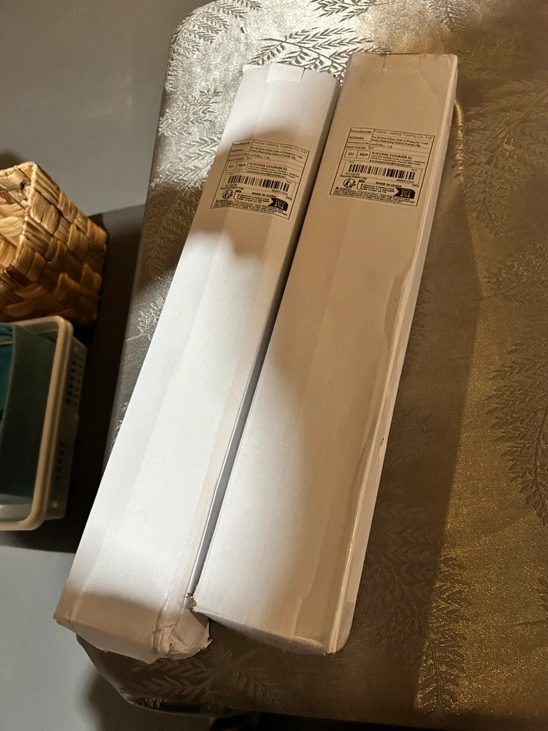 Black Easel Stand, 65" Adjustable image indicator(3)