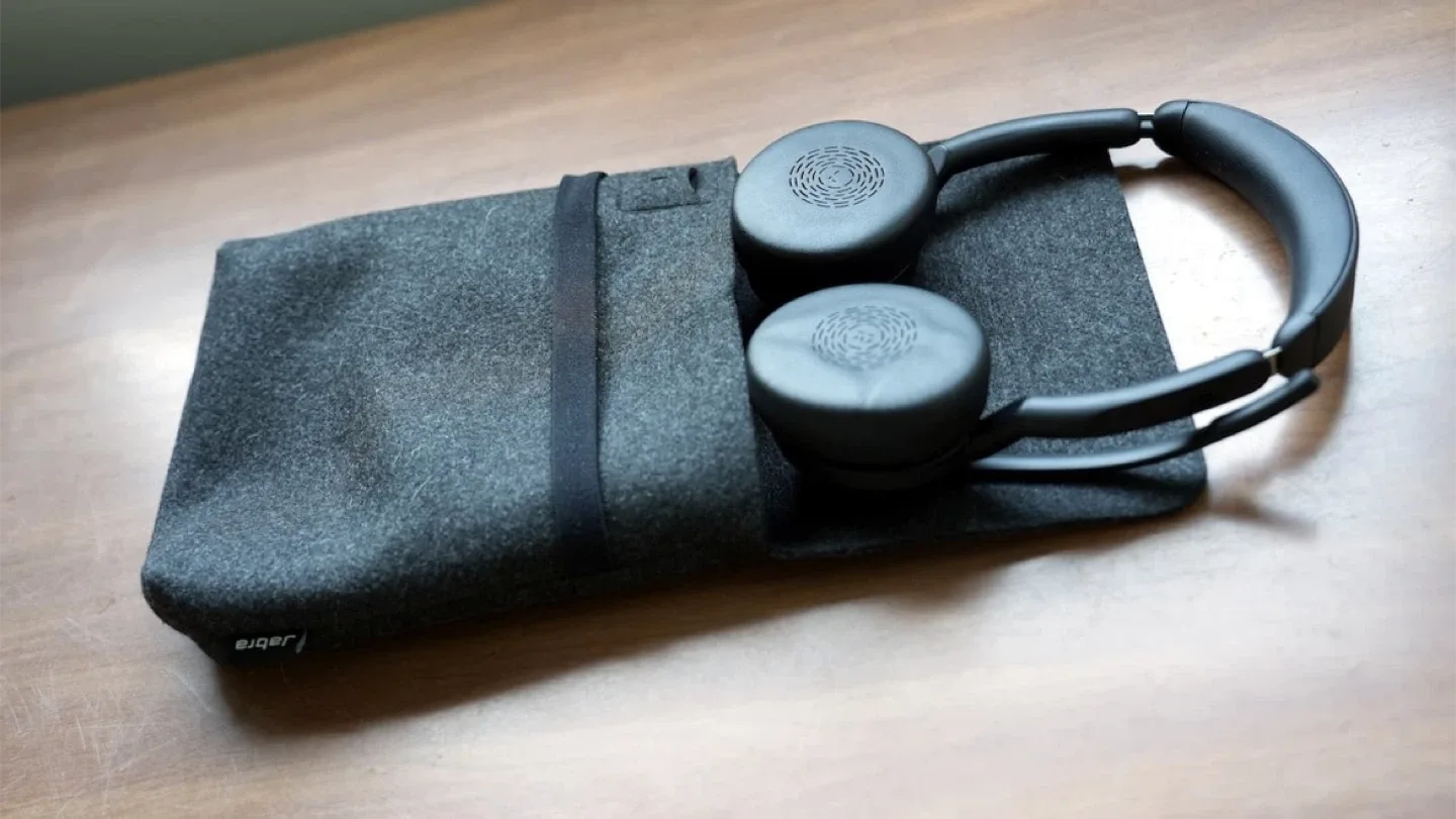 Jabra Evolve2 55 UC Stereo Headset image indicator(2)