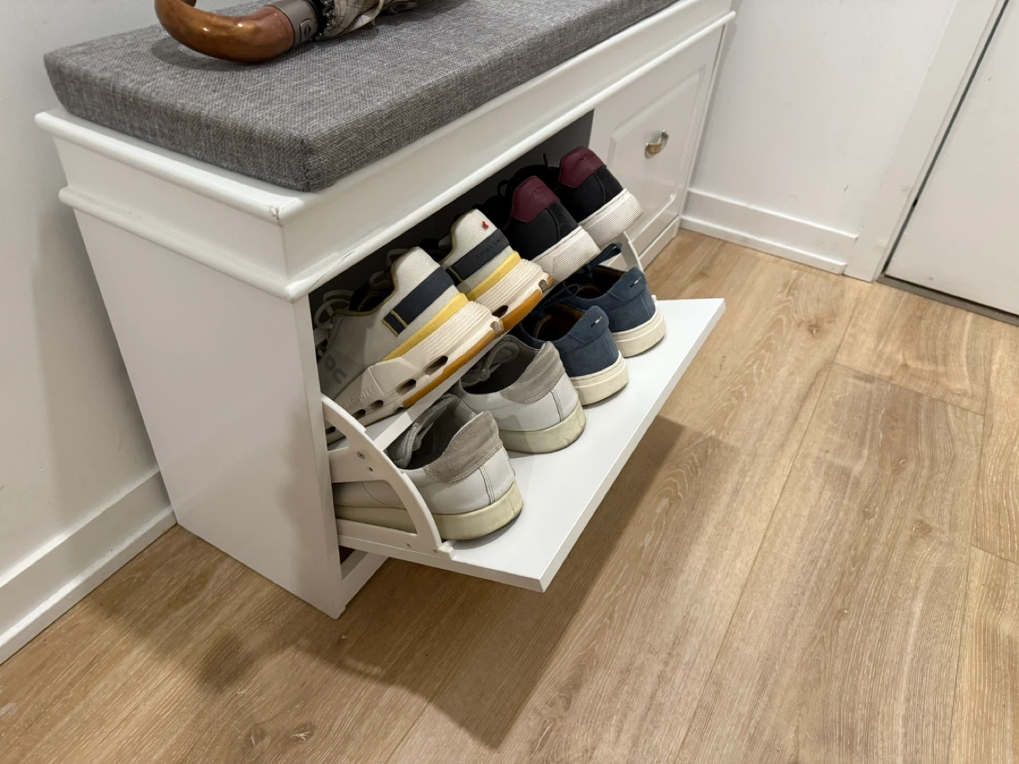 White Shoe Storage Bench with Grey Cushion - photo 2