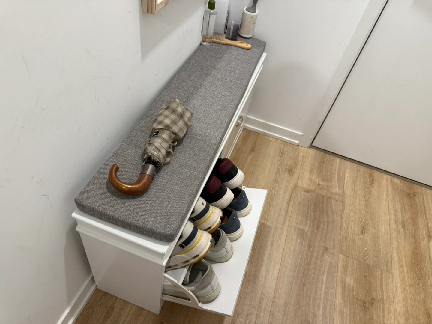 White Shoe Storage Bench with Grey Cushion - photo 4