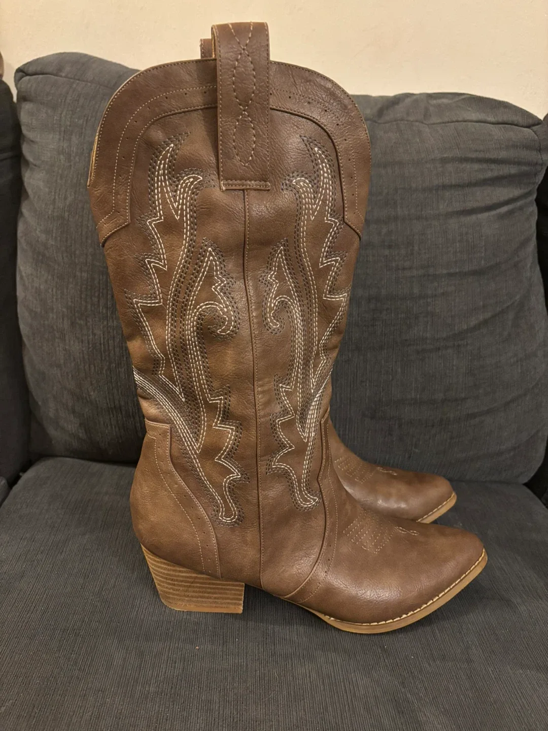 Brand New Brown Cowboy Boots-Size 10