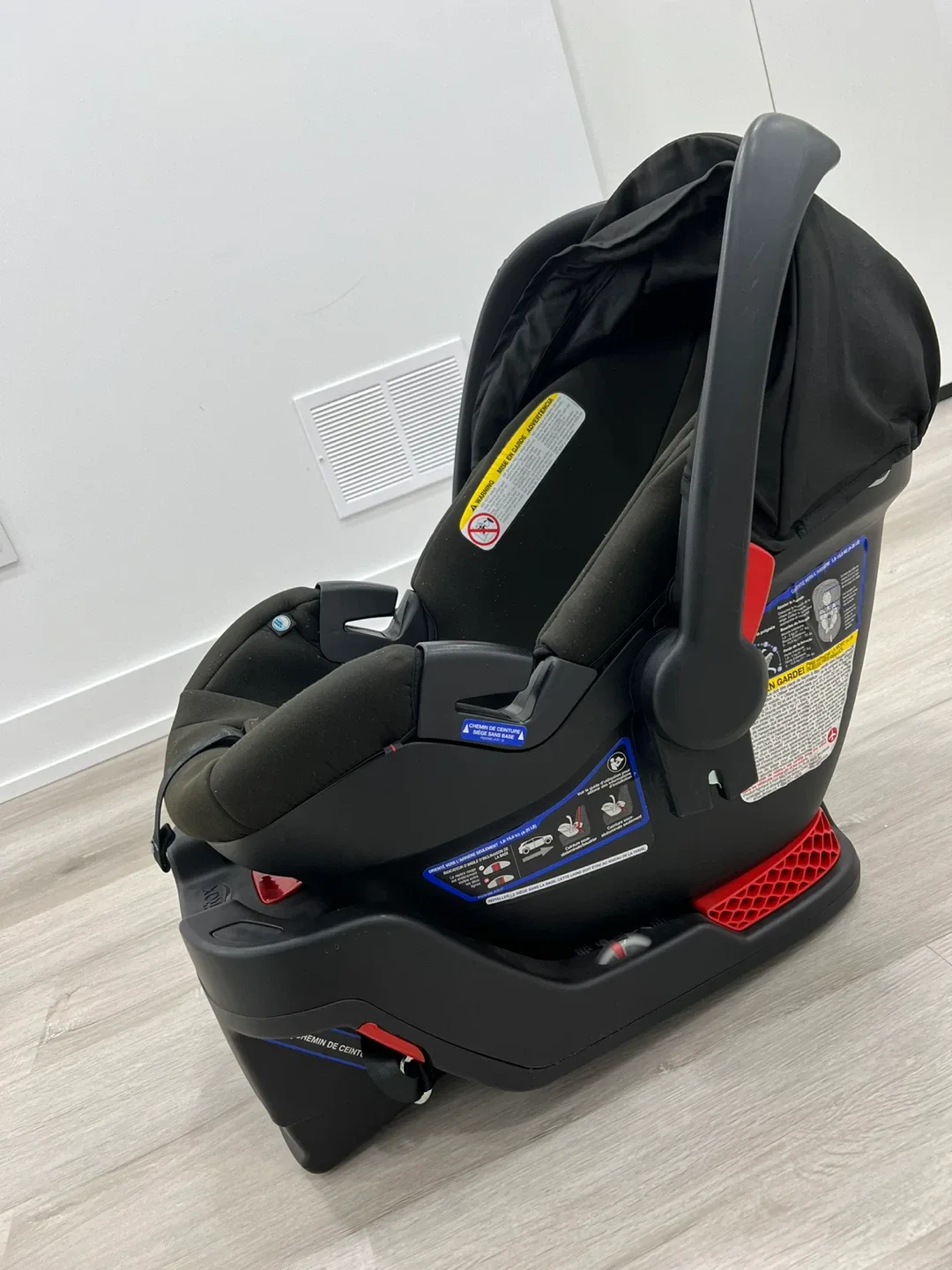 Britax B-Safe Infant Car Seat, Stroller and Winter cover image indicator(4)