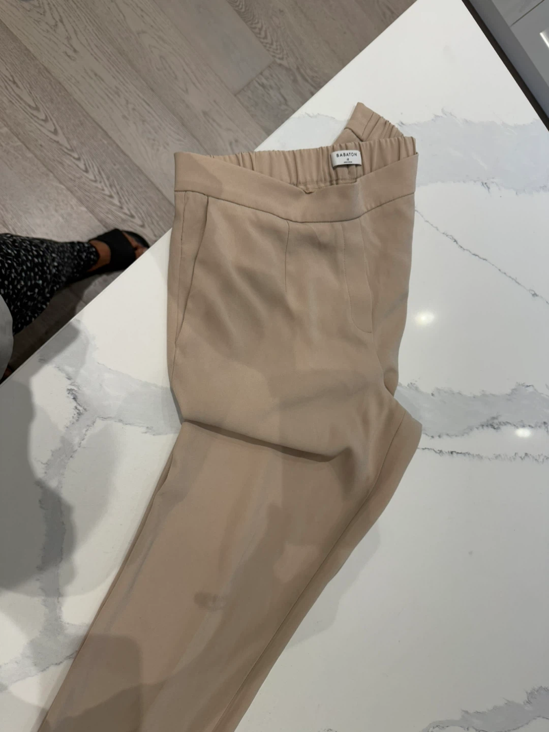 Aritzia Babaton Cream Beige Trouser - Size Small