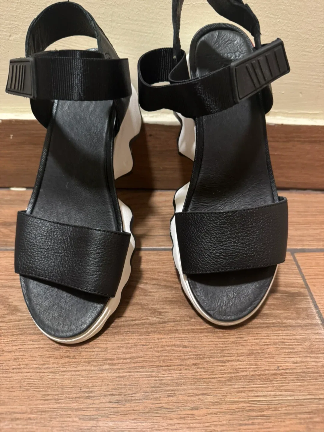 Sorel Women's Kinetic Sandal - Size 8 image indicator(2)