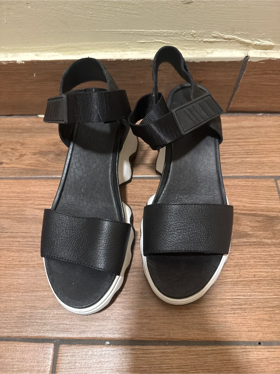 Sorel Women's Kinetic Sandal - Size 8 image indicator(5)