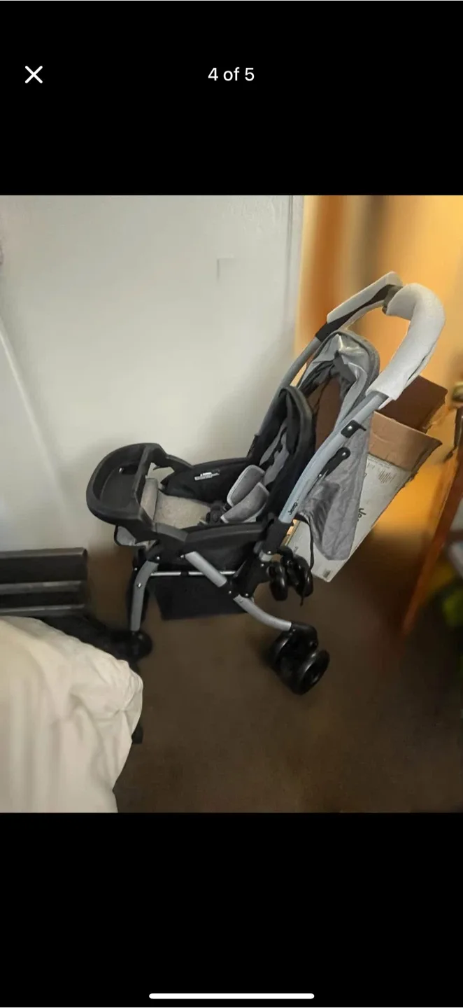 Jeep Unlimited Reversible Handle Stroller image indicator(2)