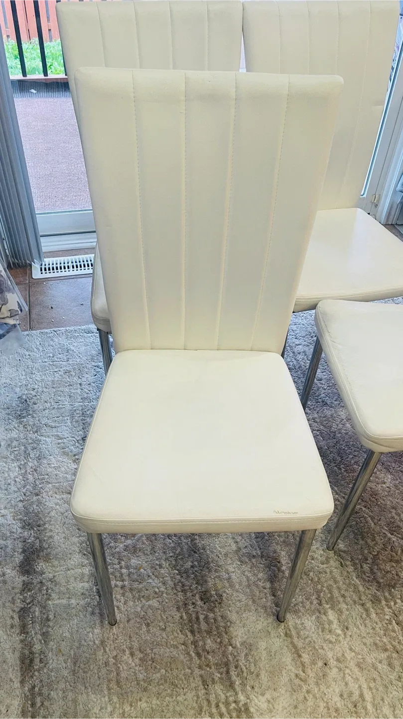 Glass Top Dining Table with 4 Chairs image indicator(7)