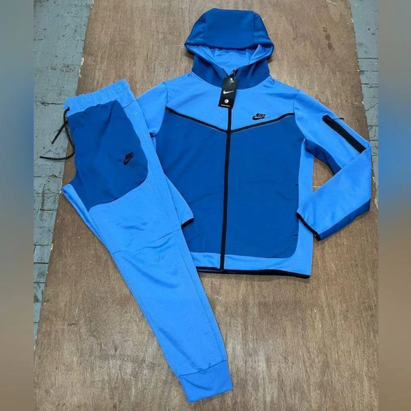 Nike Tech Fleece Tracksuit image indicator(6)