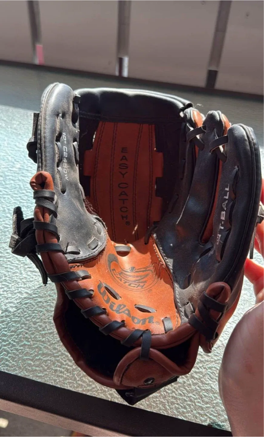 Wilson Youth Baseball Glove image indicator(2)