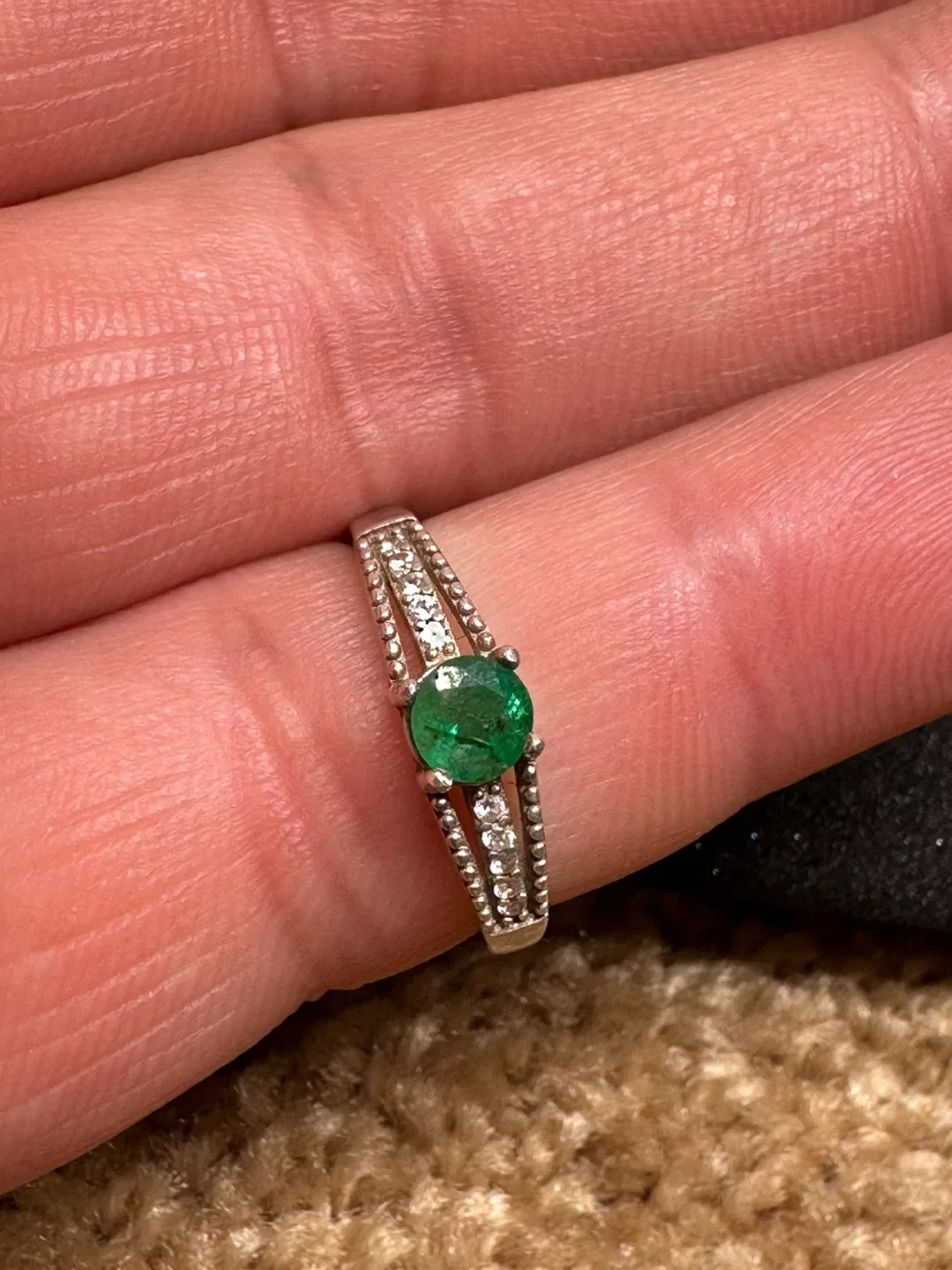 Emerald and White Zirconia Sterling Silver Ring image indicator(4)