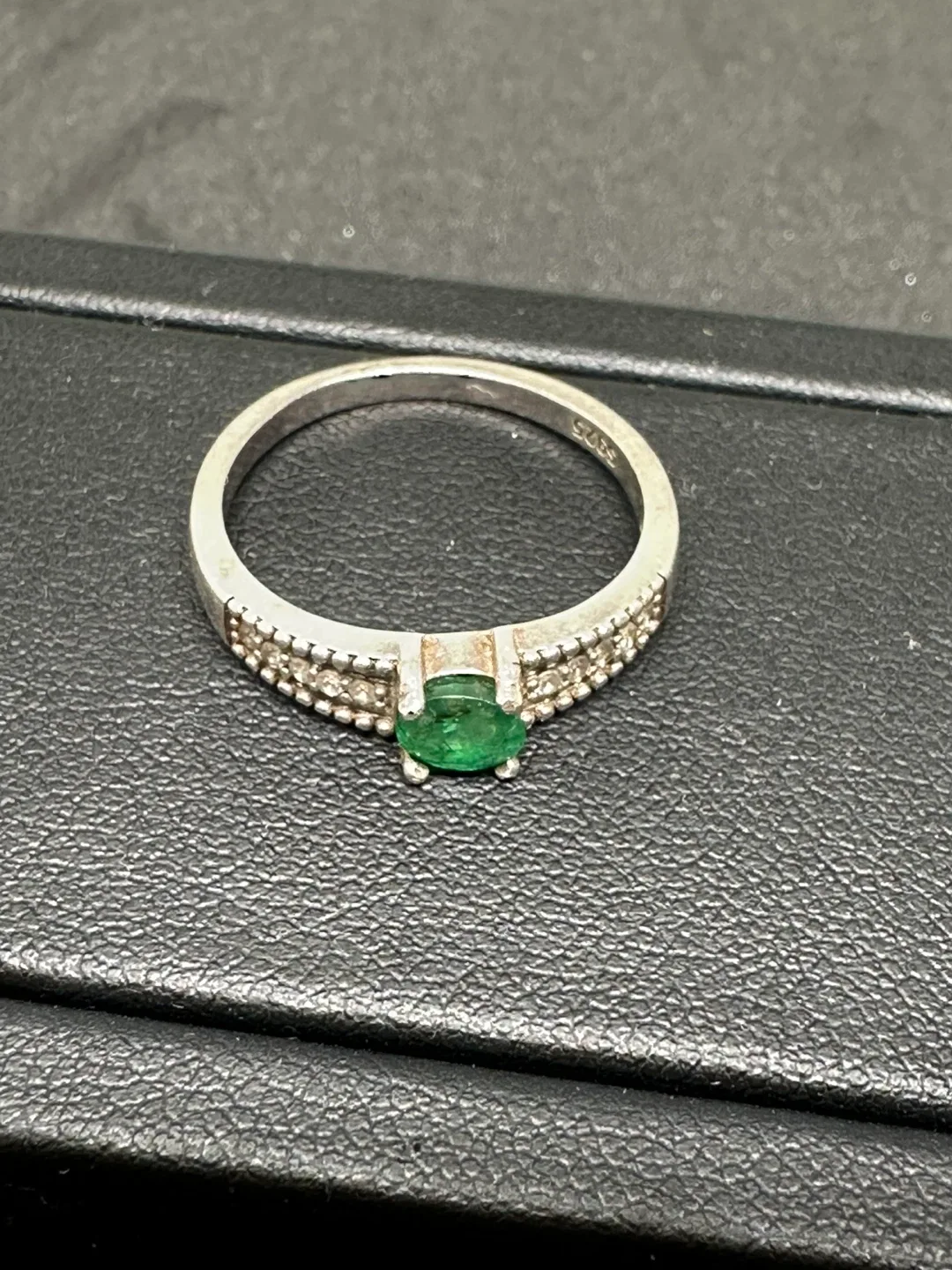 Emerald and White Zirconia Sterling Silver Ring image indicator(8)