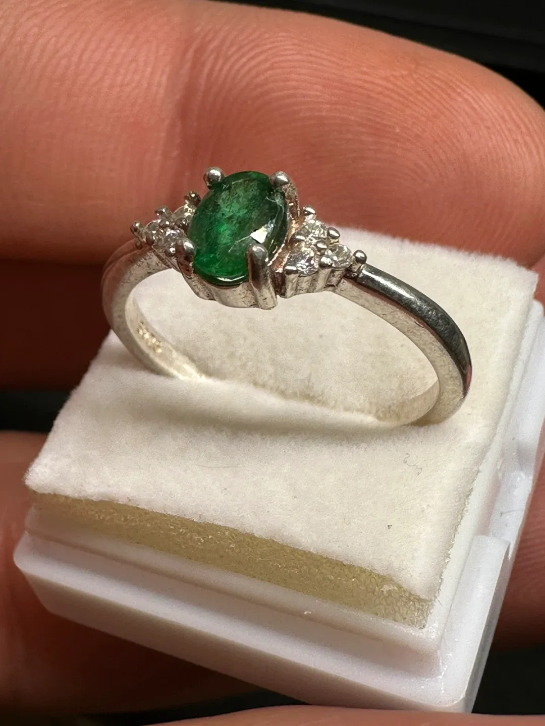 Emerald & White Zirconia Sterling Silver Ring. image indicator(4)