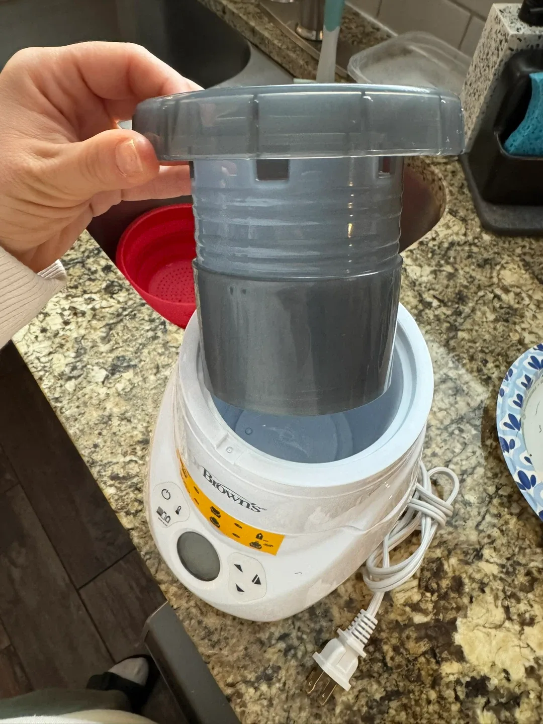 Dr. Brown's Bottle Warmer + Formula Mixing Pitcher image indicator(4)