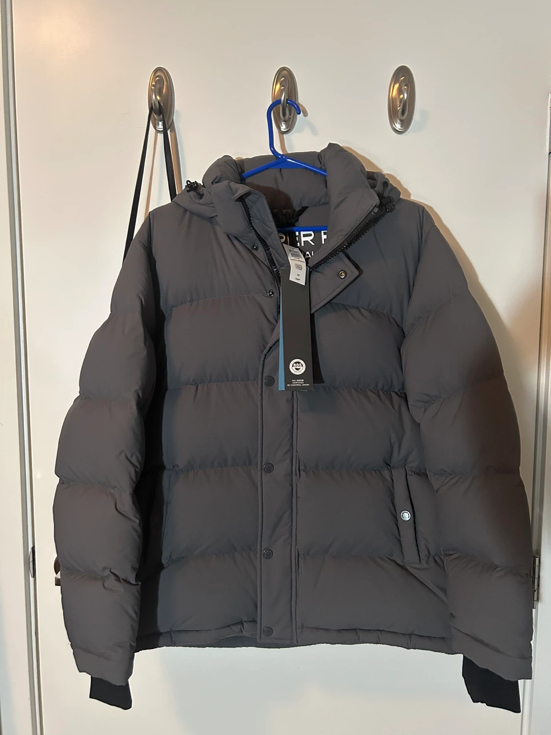 Aritzia Elegant Charcoal Super Puff - Size S