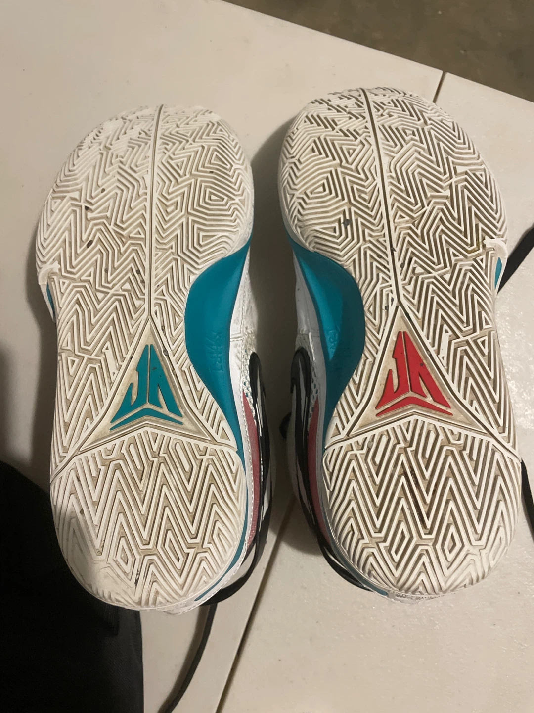 Nike Basketball Shoes US 10 - photo 4