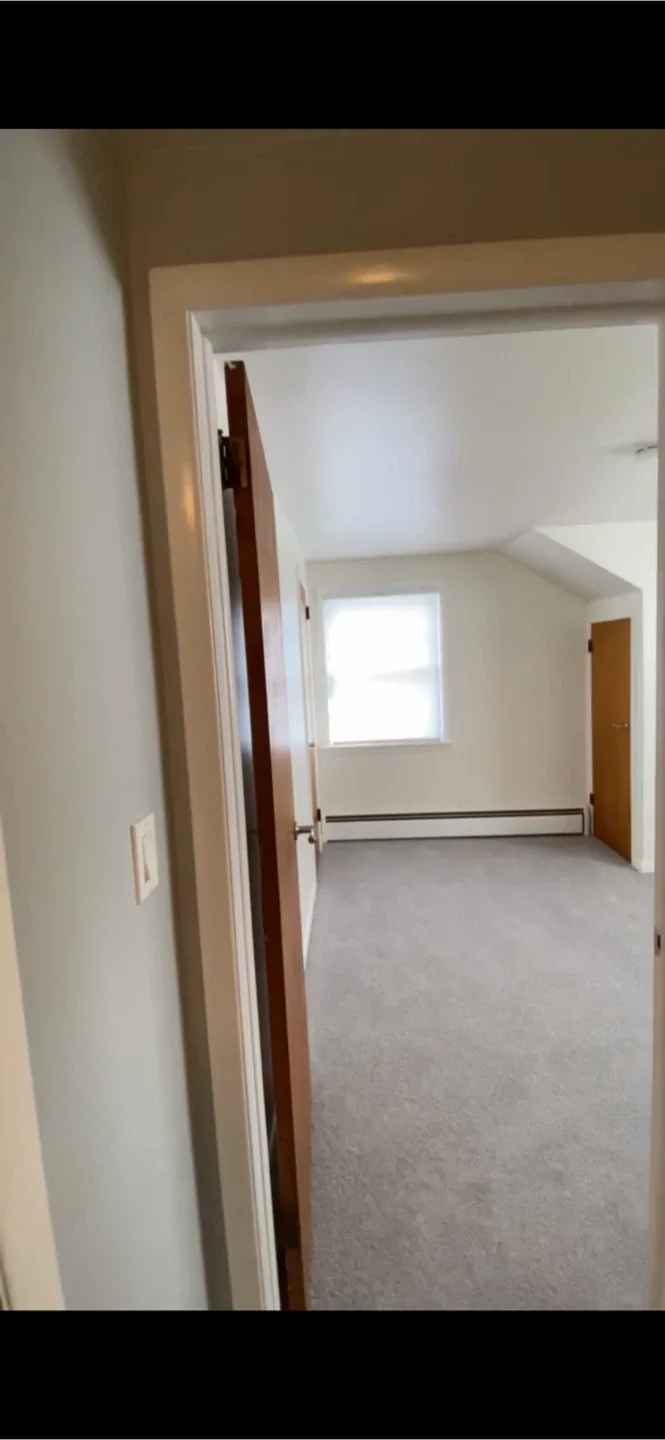 Looking for roommate in very large nice home In Paramus image indicator(8)