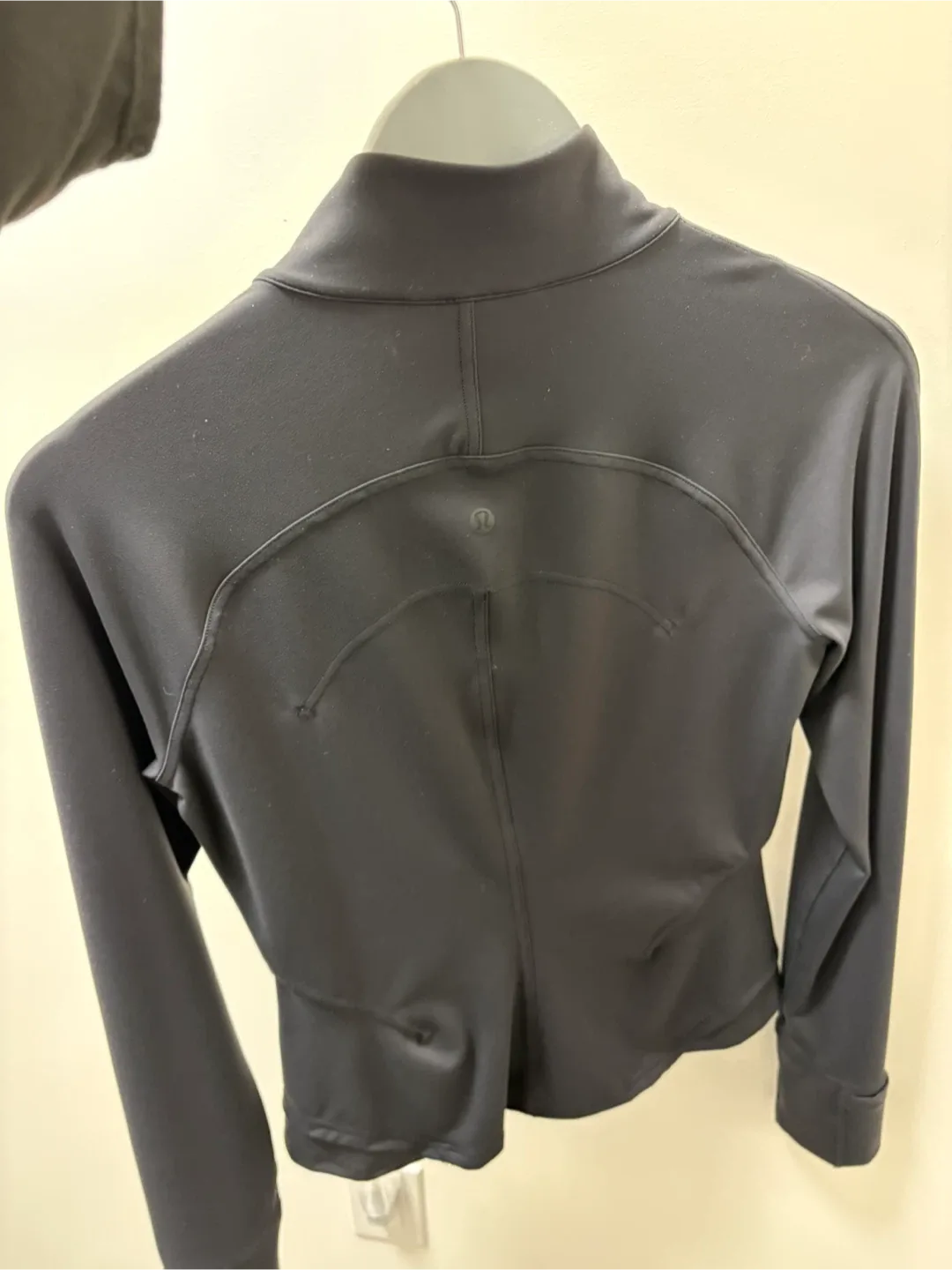 Lululemon Define Jacket Black, Size 4 image indicator(2)