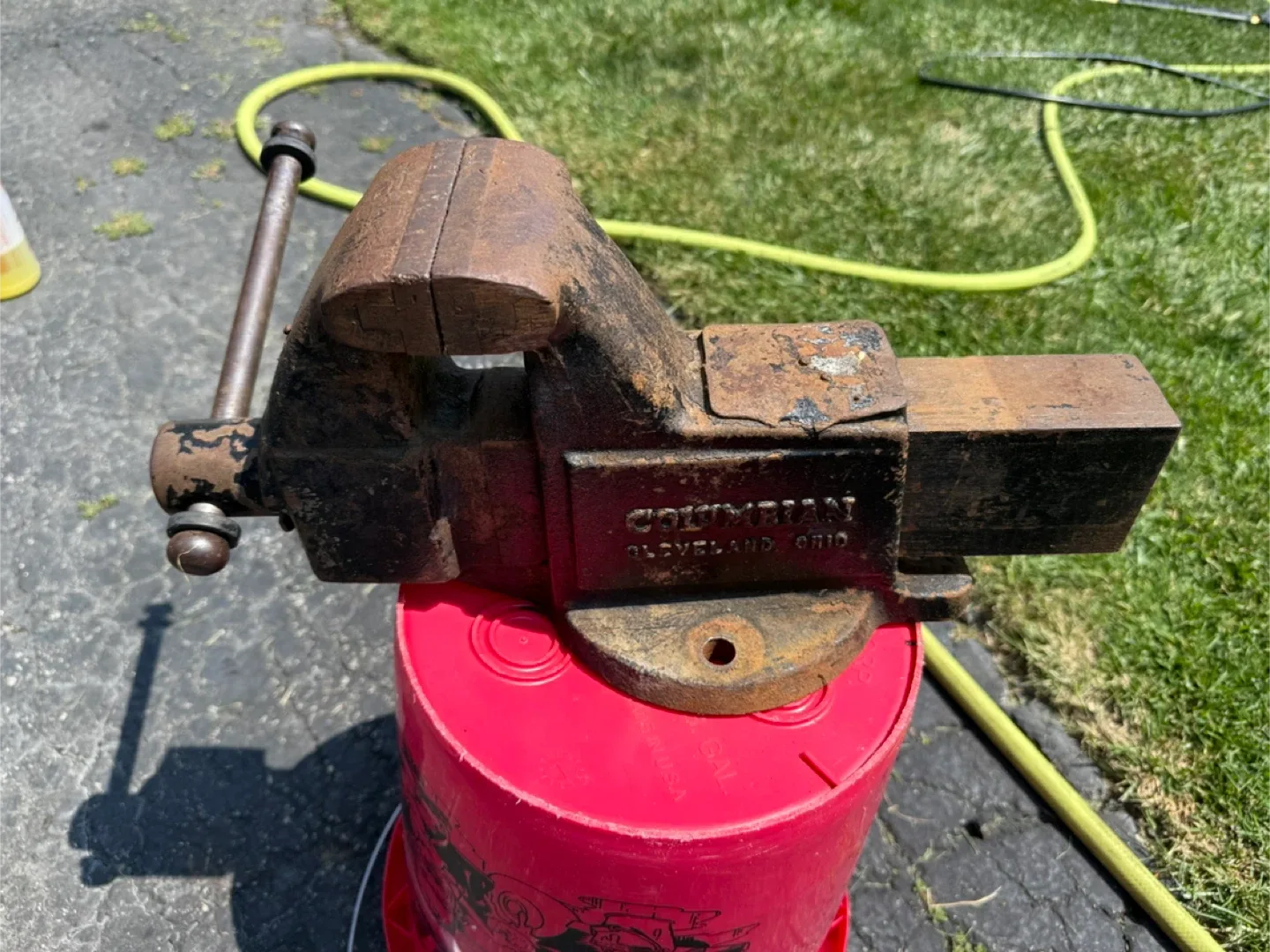Columbian Cleveland Ohio Vise thumbnail
