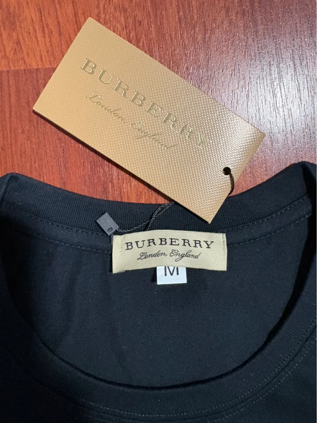 Burberry London England Black T-Shirt - Size M image indicator(2)