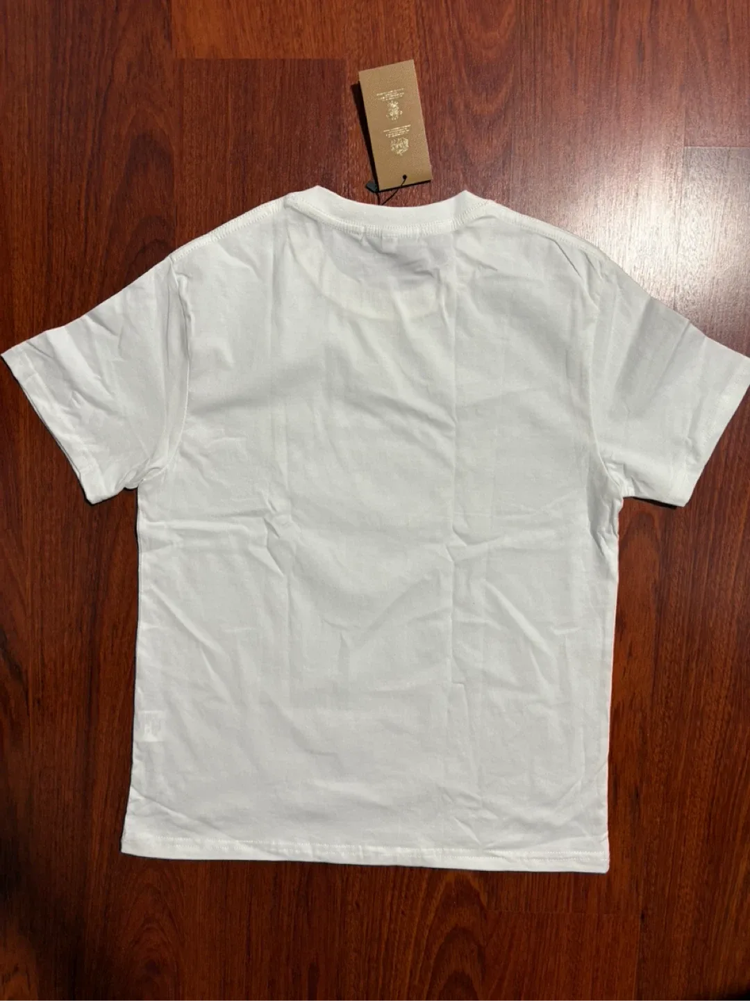 New Burberry White T-Shirt - Size M image indicator(4)