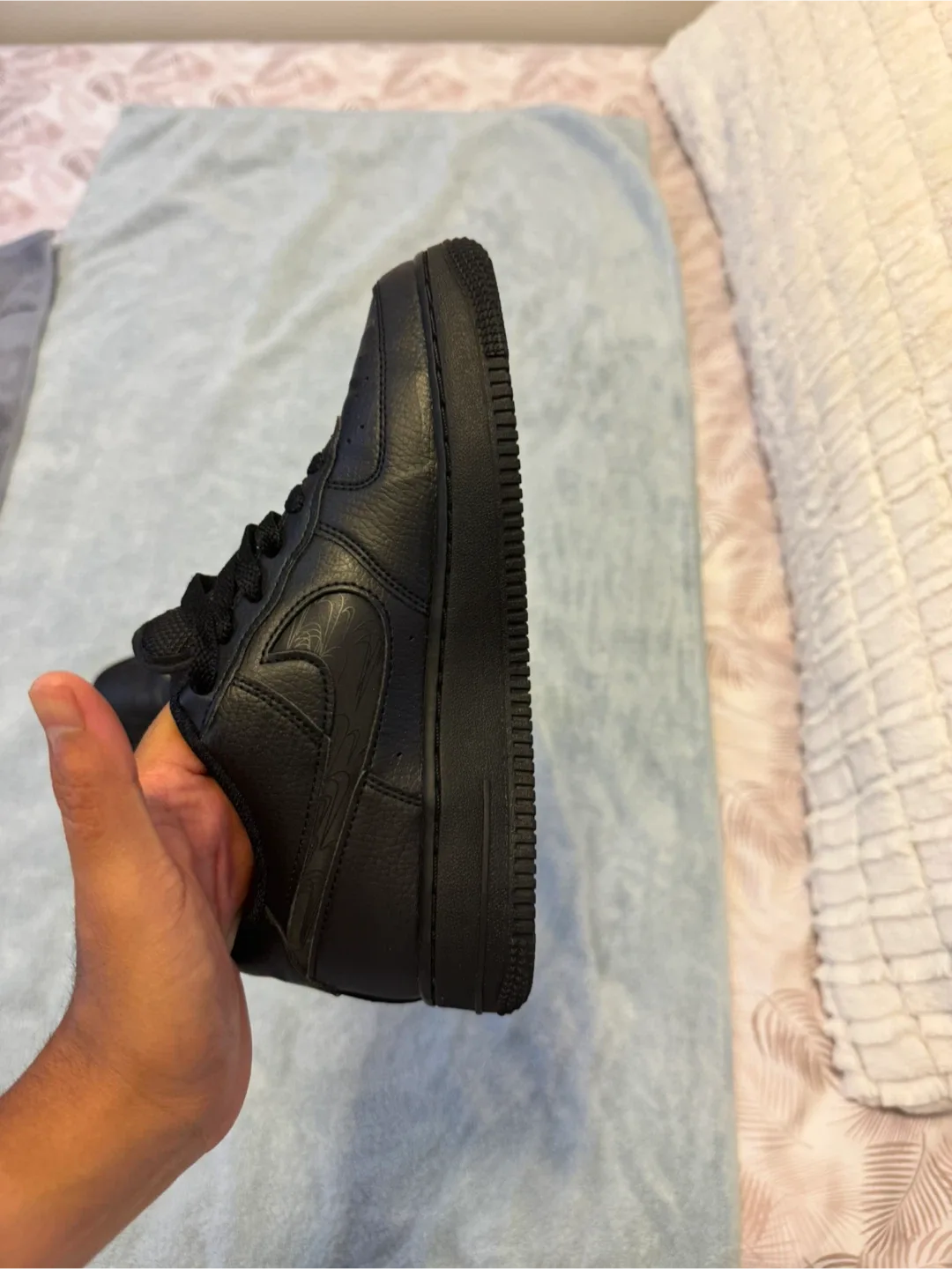 Nike Air Force 1 Black/Yellow Kids Size 5Y image indicator(7)