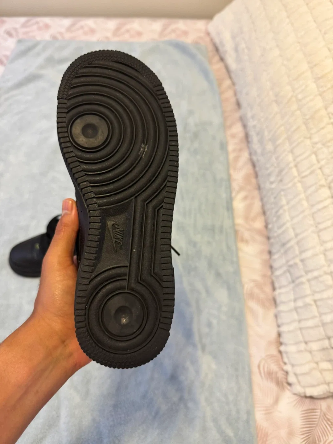 Nike Air Force 1 Black/Yellow Kids Size 5Y image indicator(6)