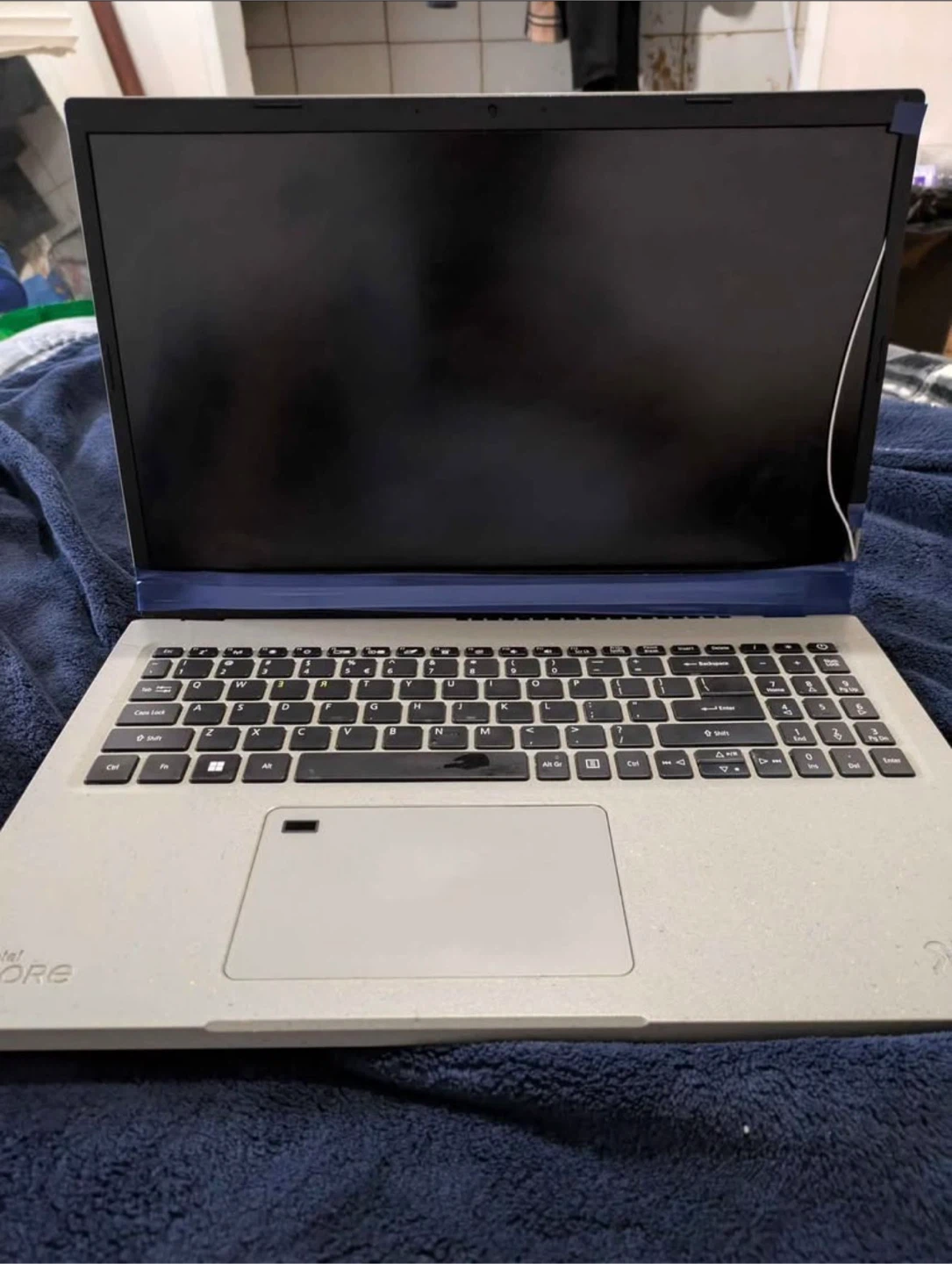 Acer Vero Laptop 2021 i5 11th gen processor, - Damaged Screen