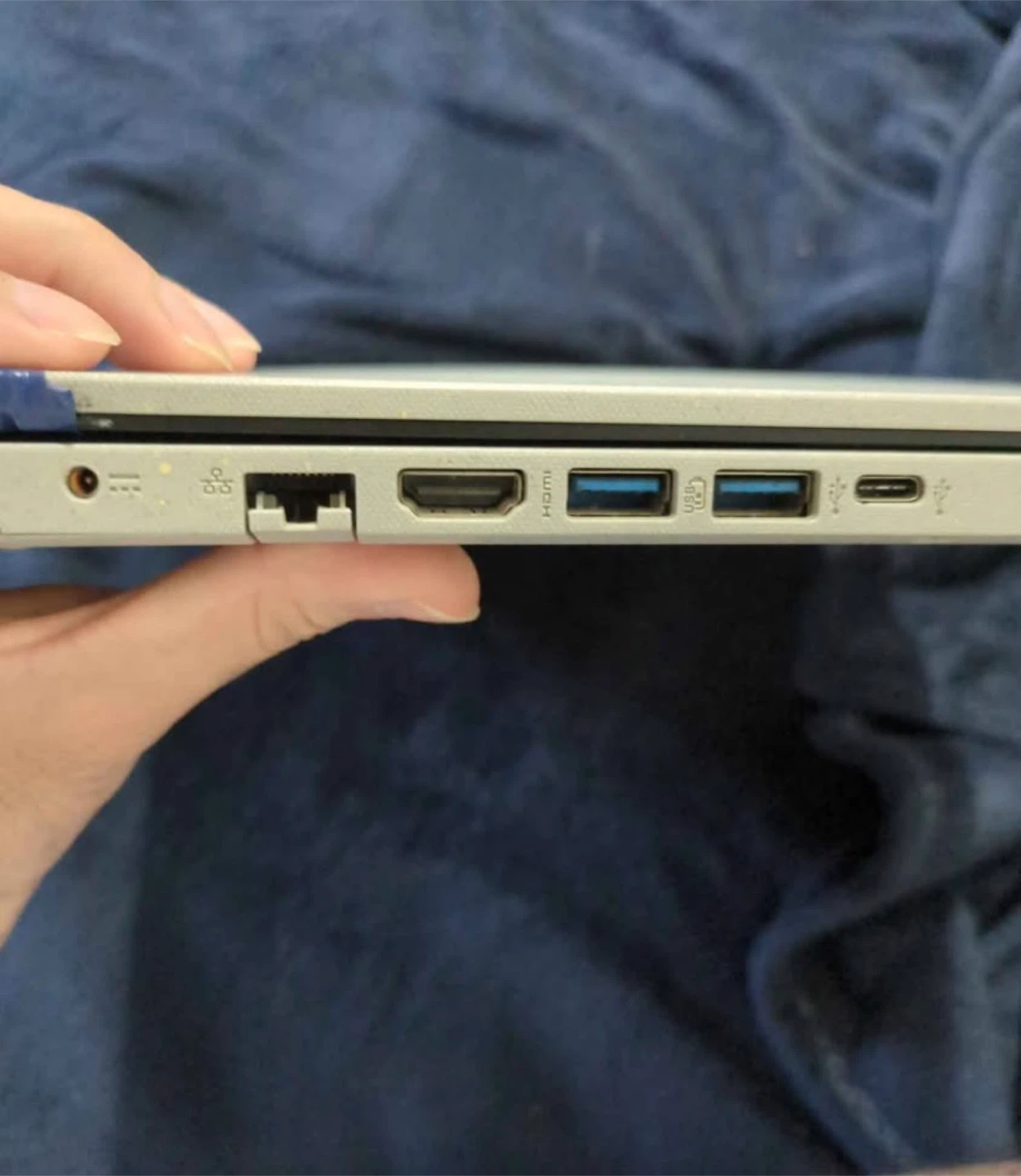 Acer Vero Laptop 2021 i5 11th gen processor, - Damaged Screen - photo 5