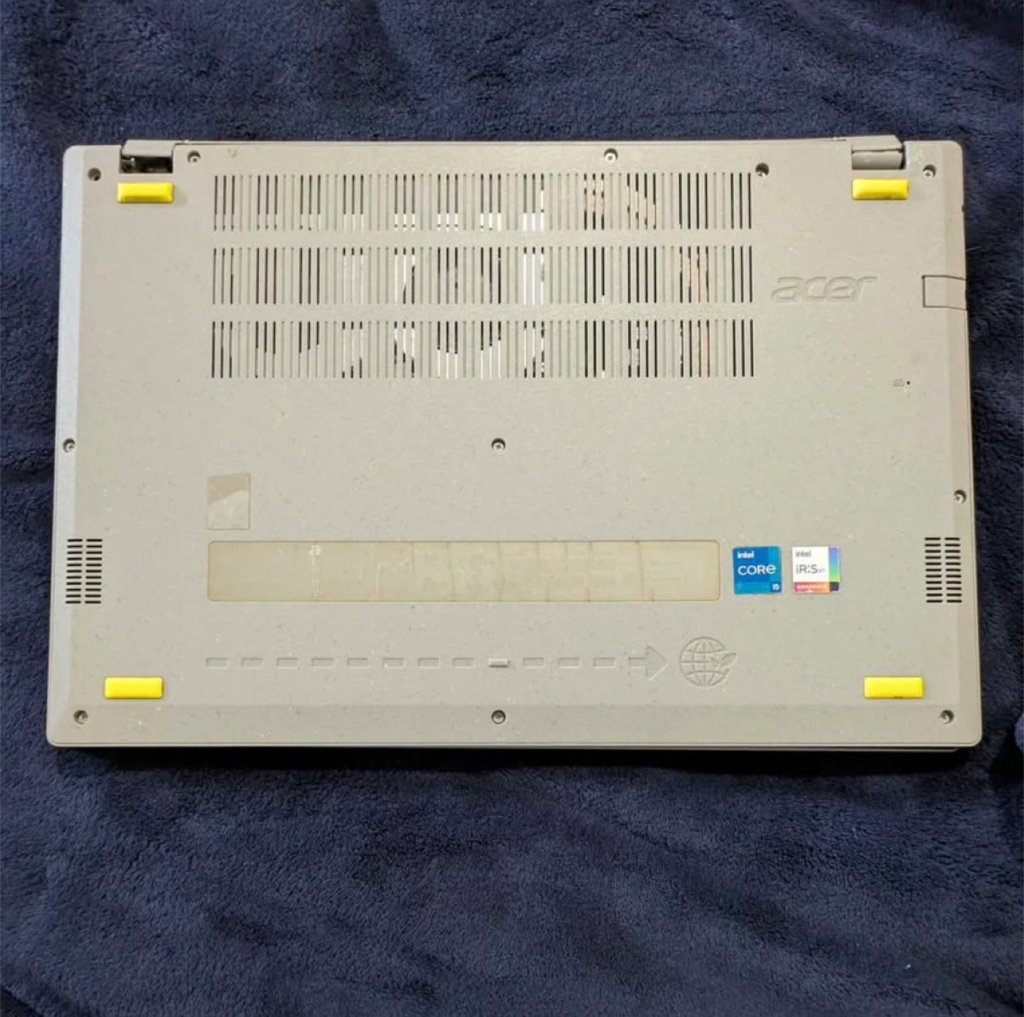 Acer Vero Laptop 2021 i5 11th gen processor, - Damaged Screen - photo 2