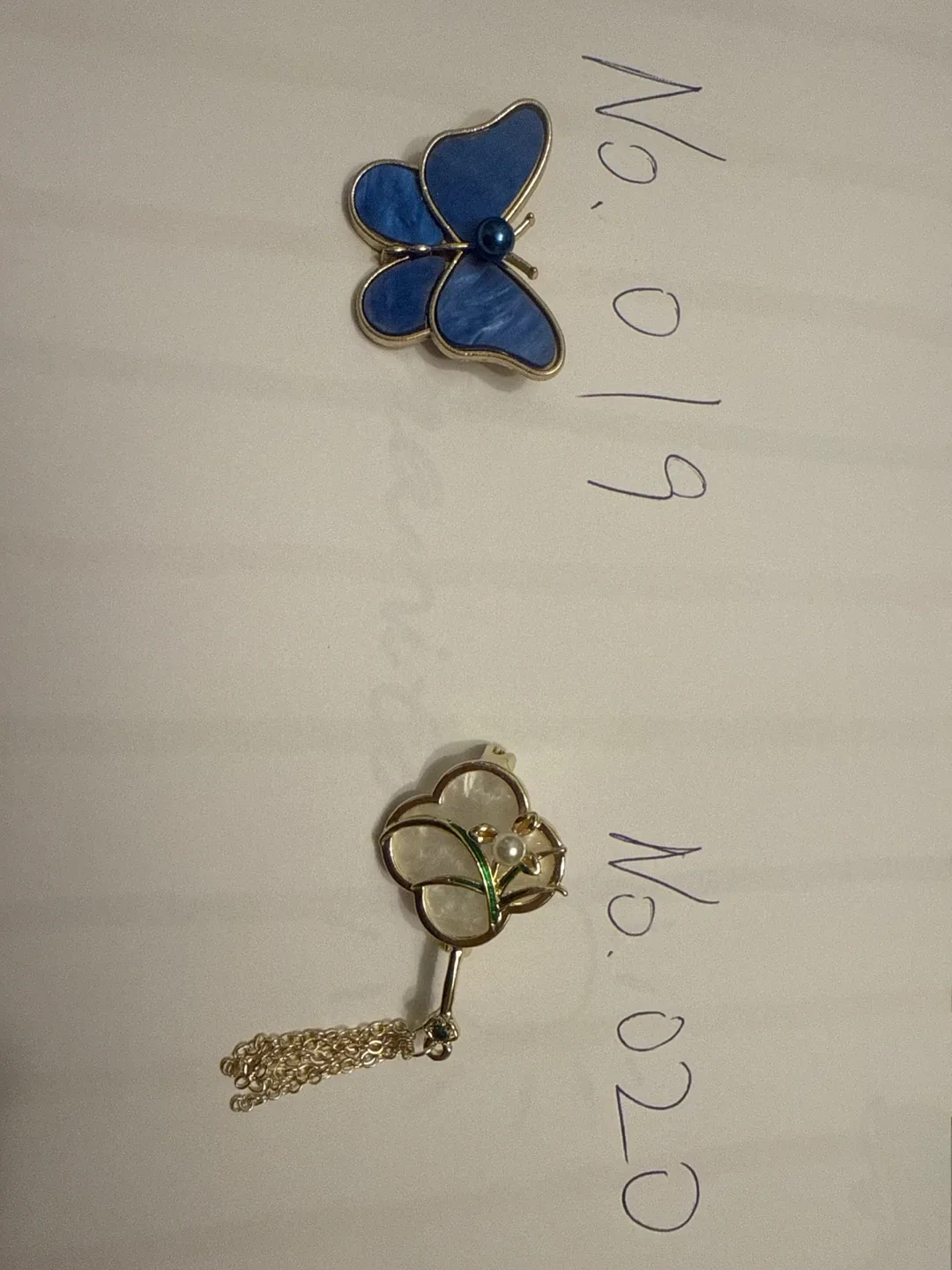 Brooches - Variety of Styles $5 Each, $25 Min — 7 for $30! thumbnail