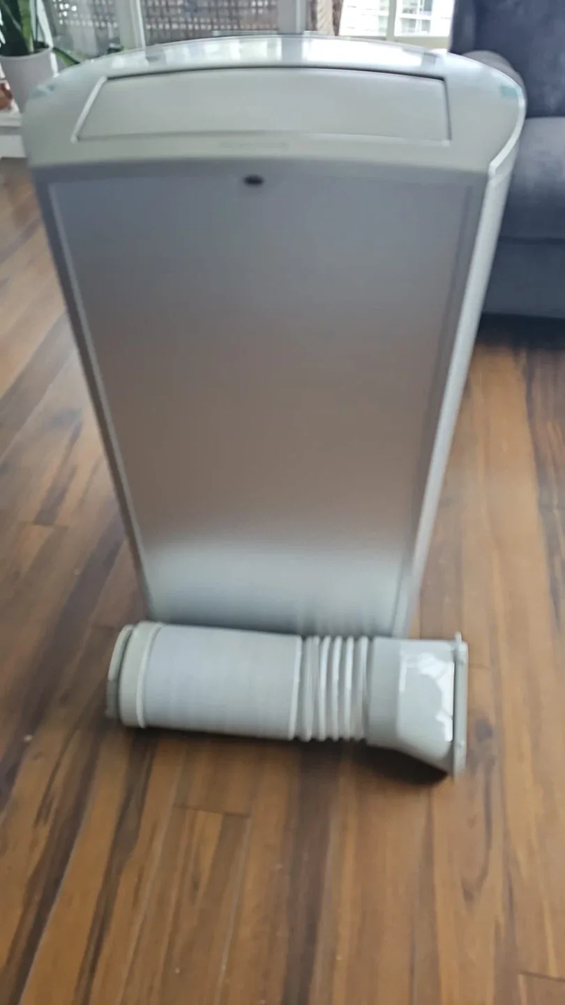 Insignia Portable Air Conditioner NS-AC14PWH9-C thumbnail