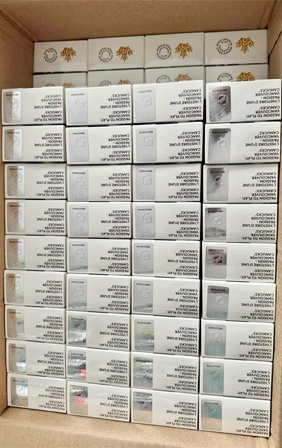 2017 Vancouver Canucks $10 Fine Silver Coin - New! image indicator(5)