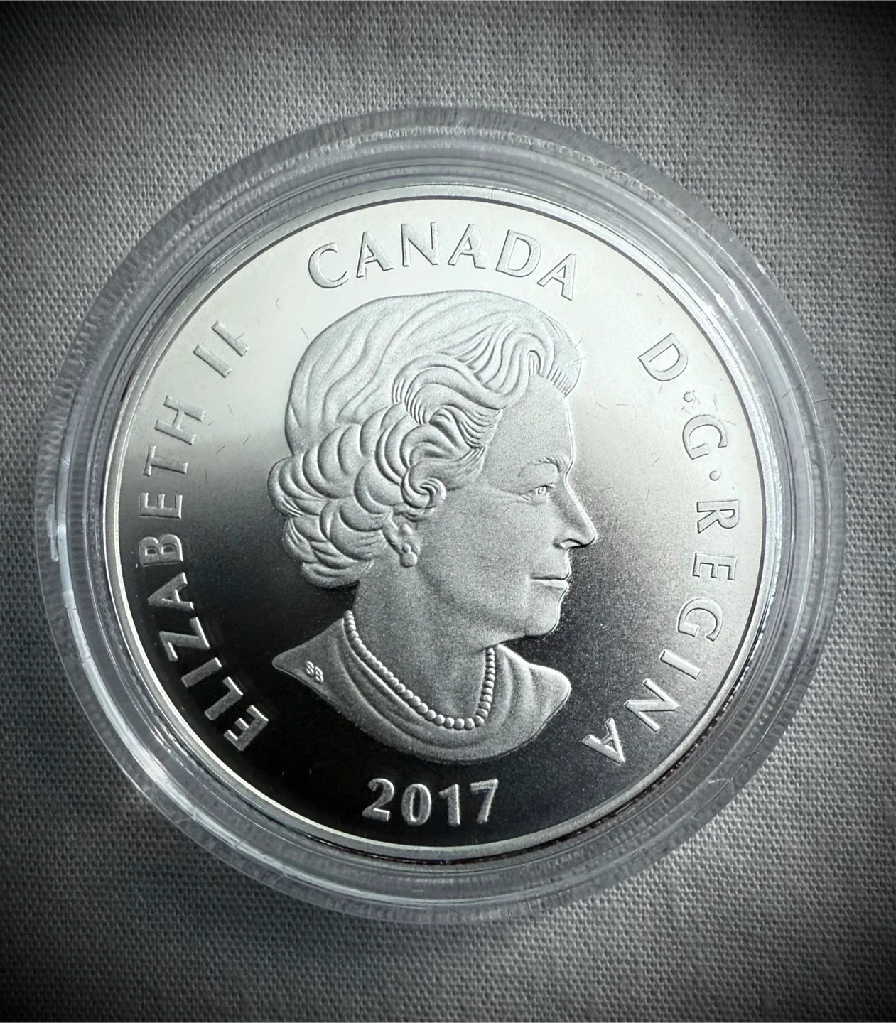 2017 Vancouver Canucks $10 Fine Silver Coin - New! image indicator(4)