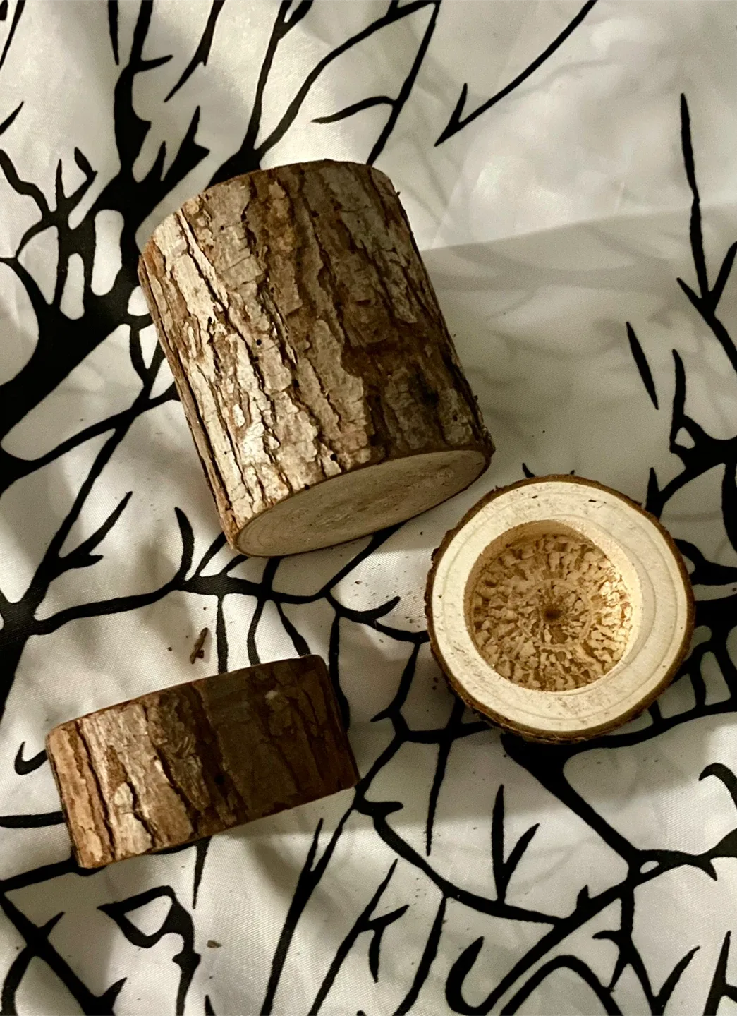 FREE 🥕 Set of 3 Wood Log Candle Holders image indicator(2)