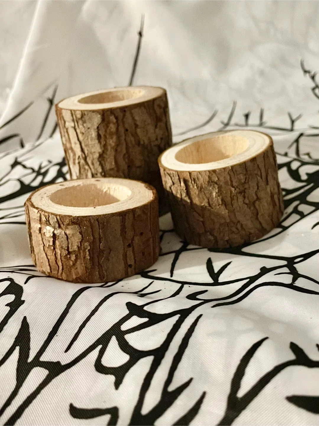 FREE 🥕 Set of 3 Wood Log Candle Holders image indicator(3)