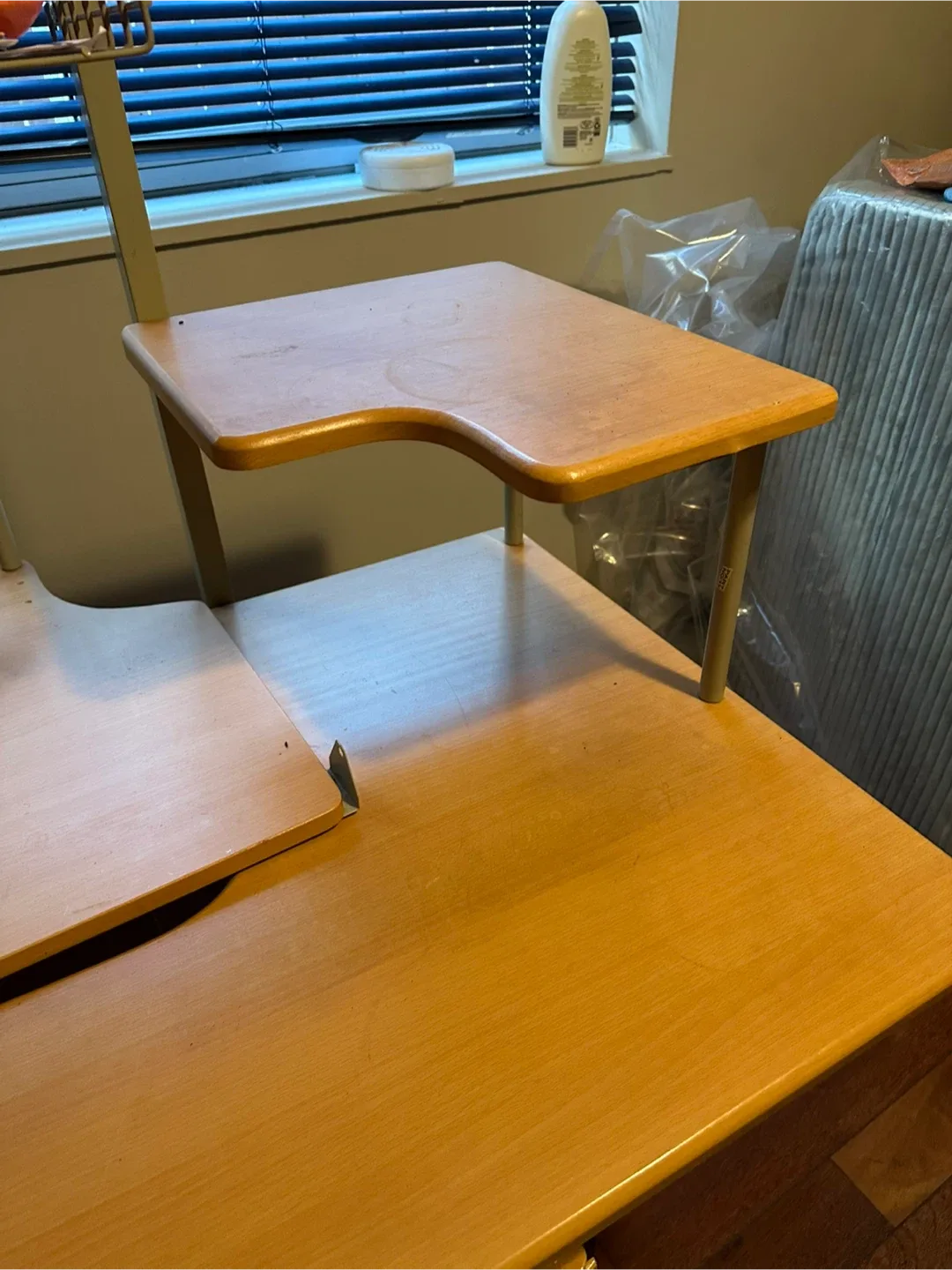Adjustable Desk with Shelves image indicator(4)