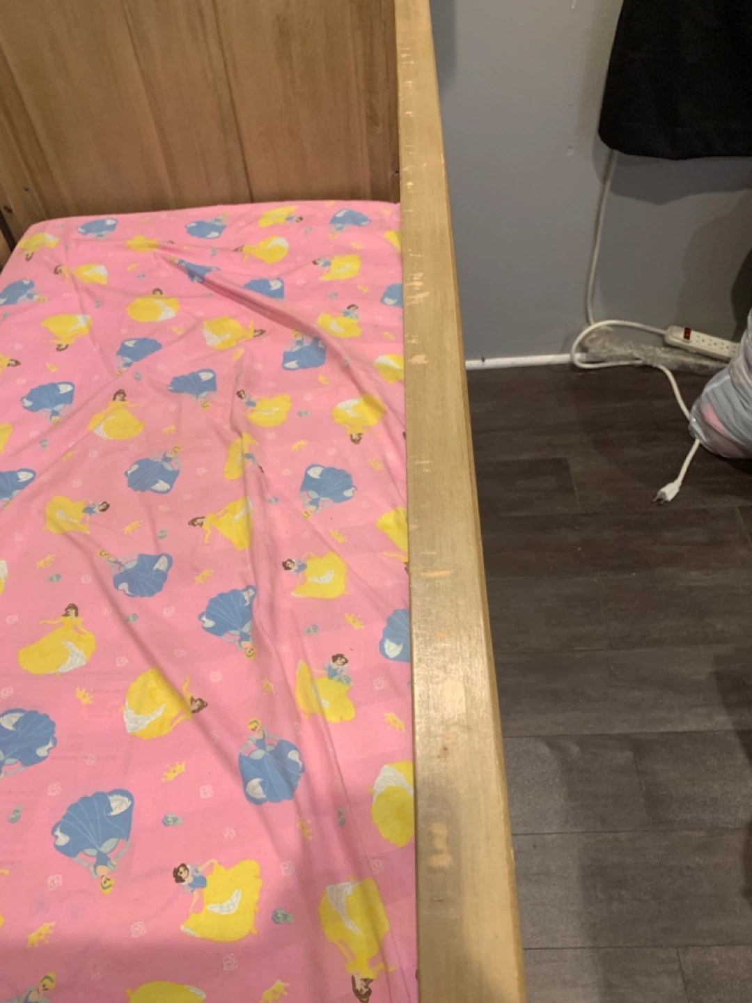 Wooden Baby Crib with Mattress - photo 2